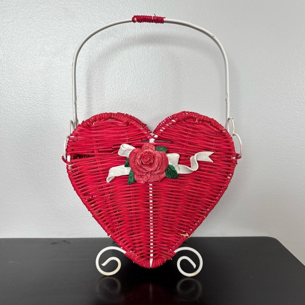 Vtg 13” Red Heart Wicker Basket Metal Footed Handle Decor Love Valentines Day